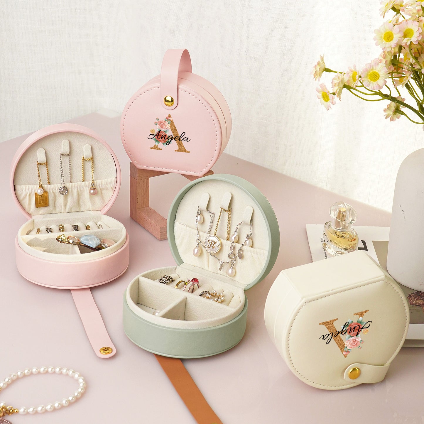 Personalized ladies, monogrammed, text custom jewelry box